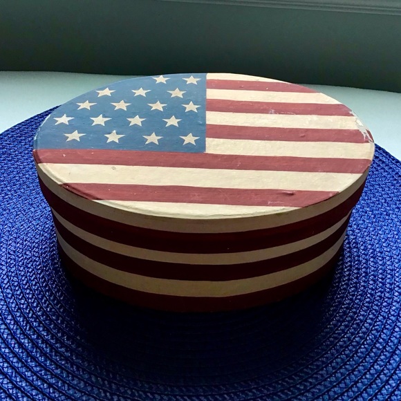 🇺🇸Vintage Rustic Stars & Stripes Patriotic Oval Box - Picture 1 of 9
